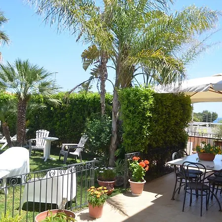 Ansise Bed & Breakfast 3*